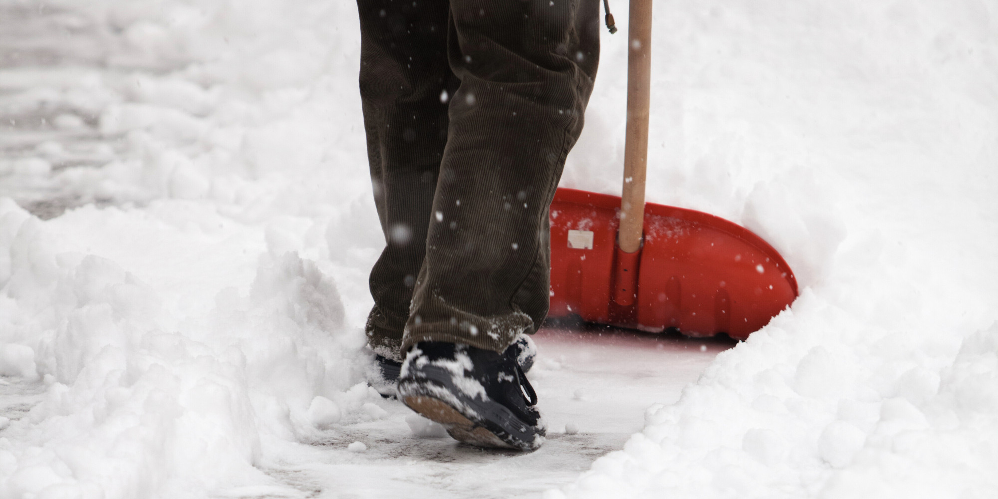 Make sure you're shovelling your snow safely this winter.